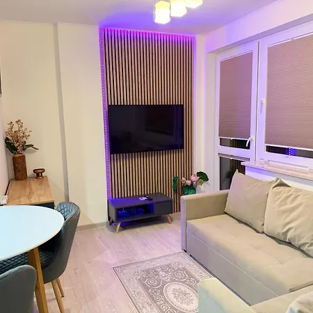 Smart With Parking ワルシャワ