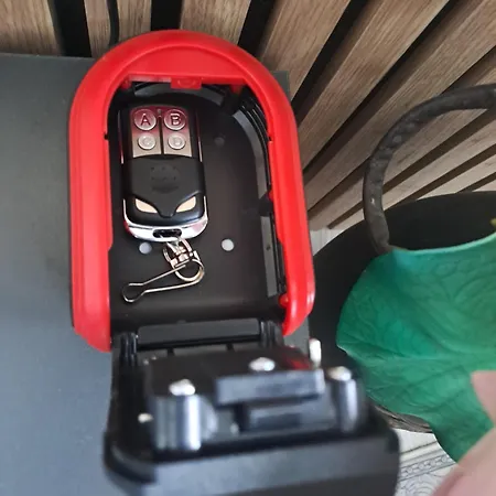 Smart With Parking アパートホテル ワルシャワ