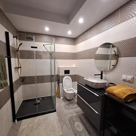 Aparthotel Smart With Parking