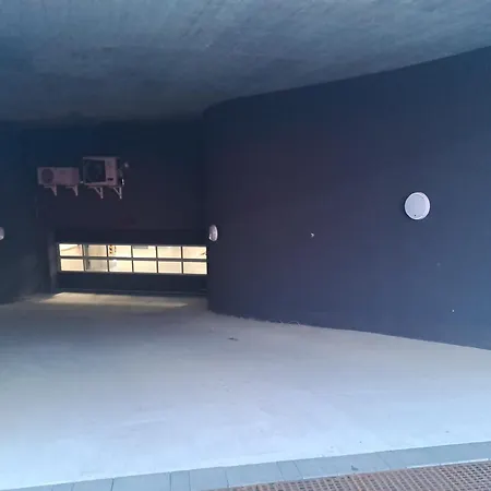 Smart With Parking Апарт-отель Варшава