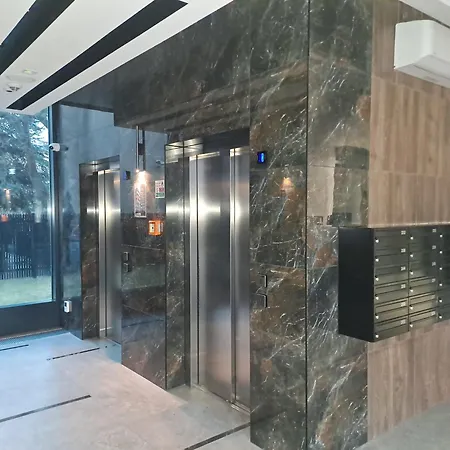 Smart With Parking 3* Warsaw