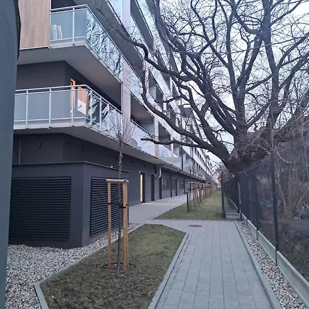 Aparthotel Smart With Parking