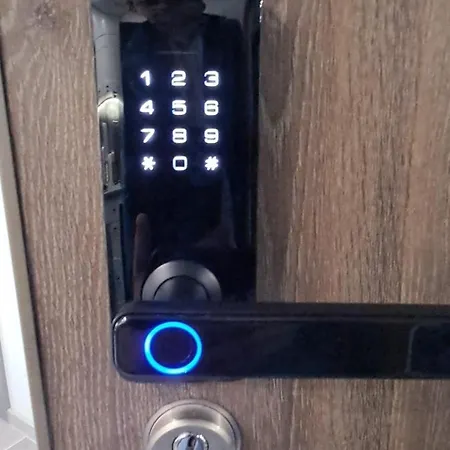 Aparthotel Smart With Parking Warschau