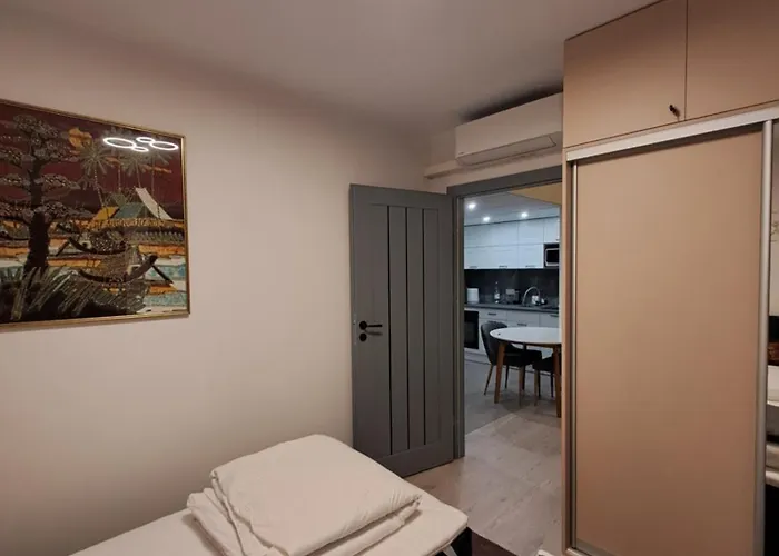 Smart With Parking Varşova