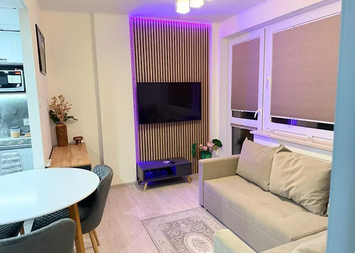 Smart With Parking Varşova