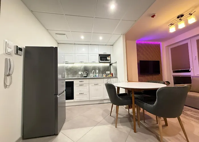 Smart With Parking 3* Varşova